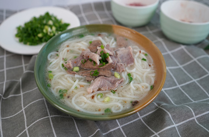 安远原味汤粉王培训